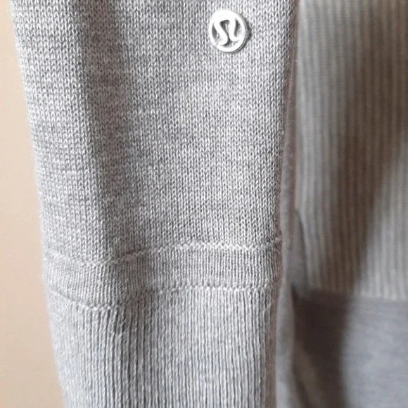 Lululemon Iconic Sweater Wrap - Picture 5 of 6